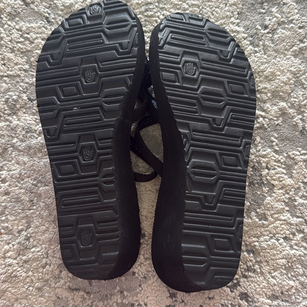 Teva Black Platform Thong Sandals Sz 10 Women - Picture 3 of 4